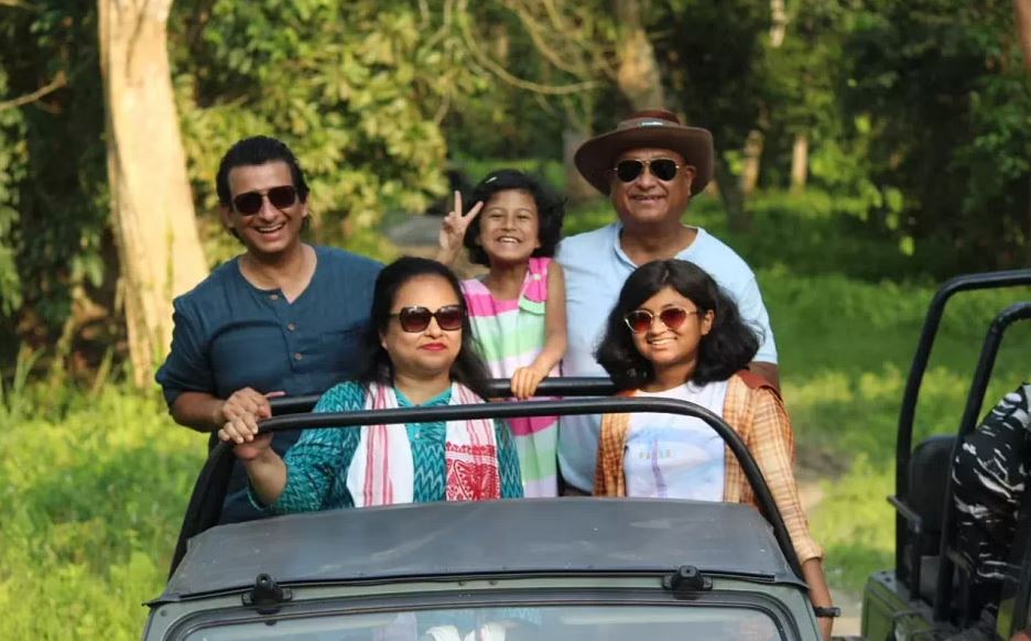 sharman joshi in kaziranga